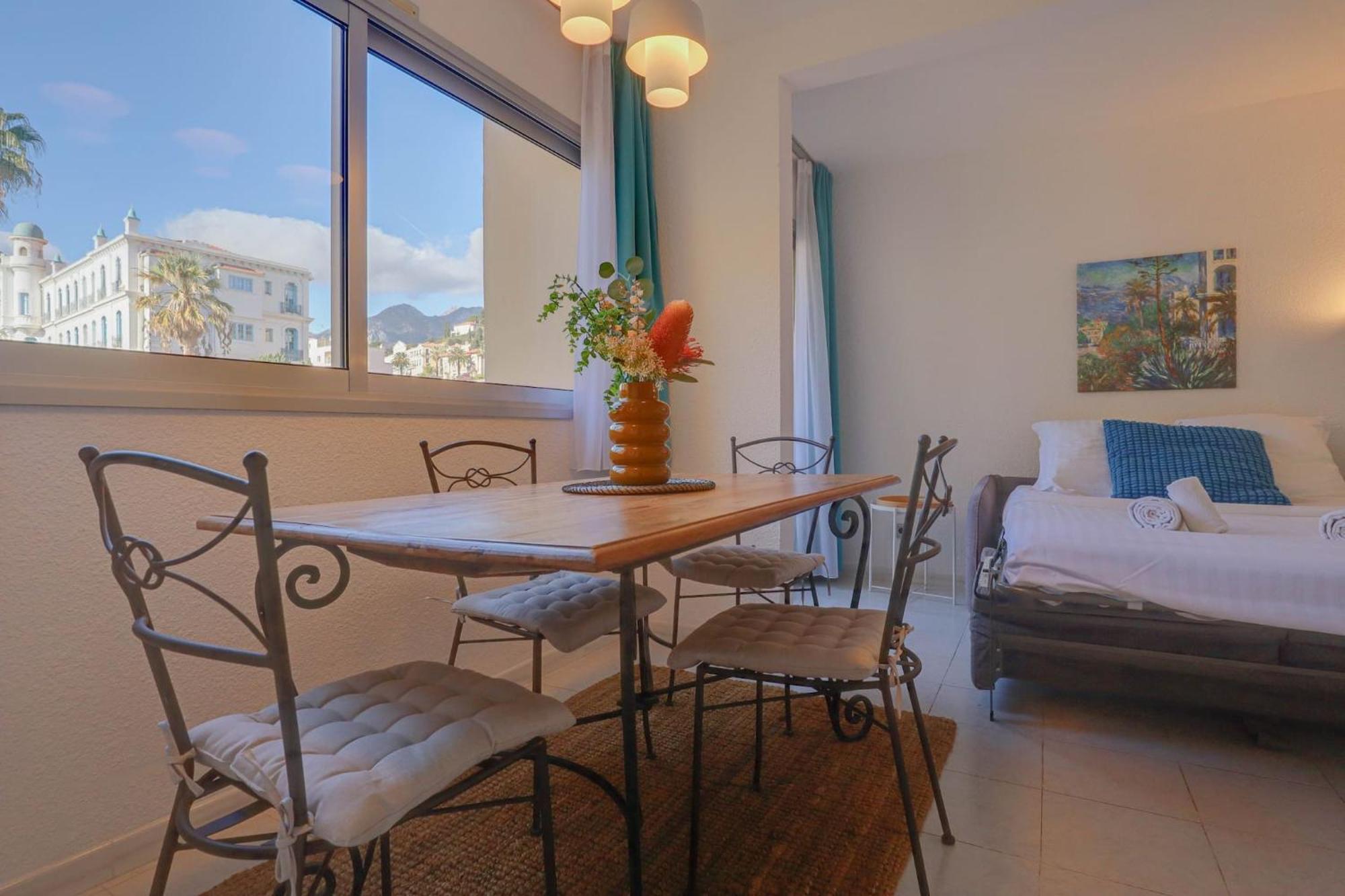 "Charmant Studio" Plein Centre, Calme, Terrasse Menton Exteriör bild