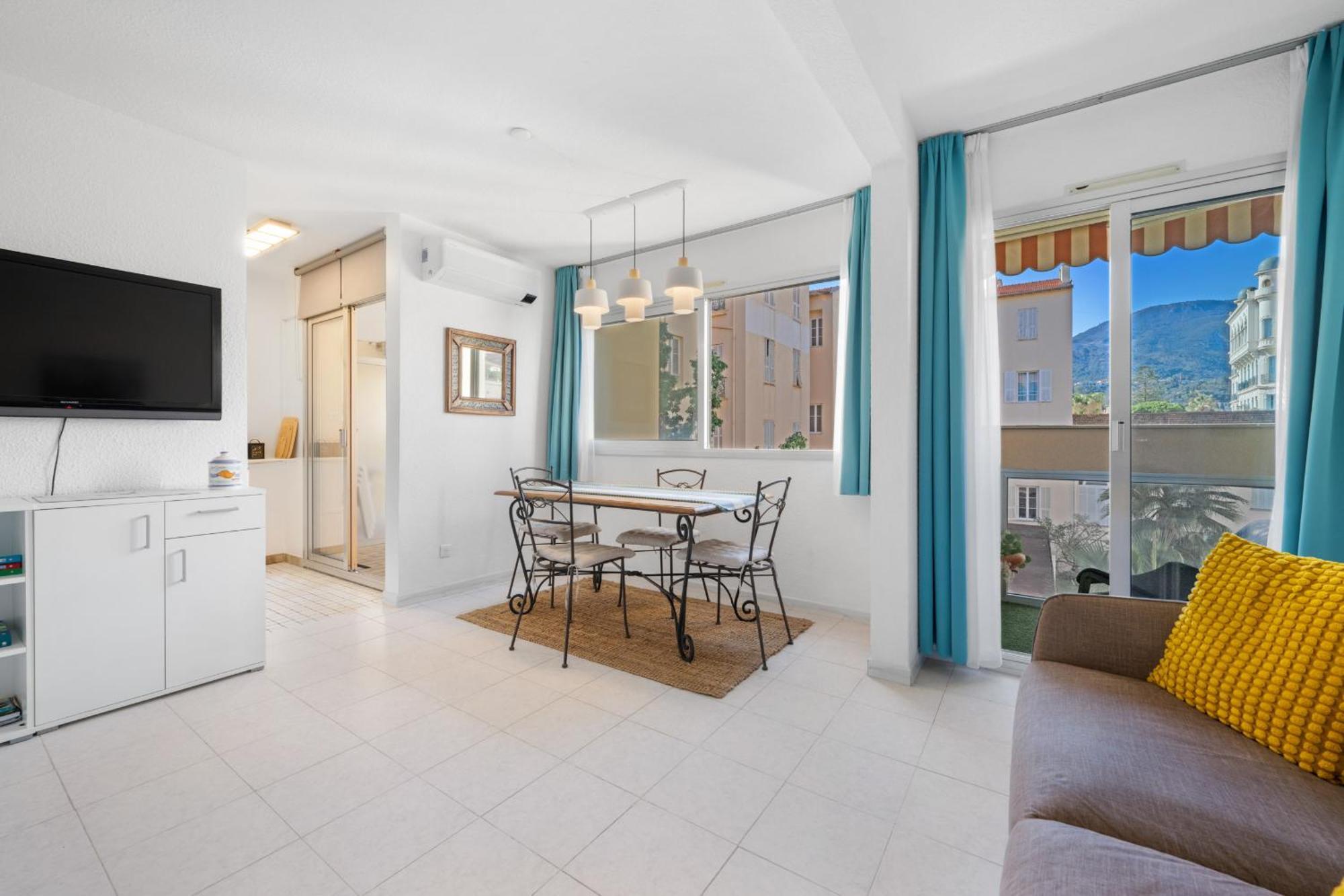 "Charmant Studio" Plein Centre, Calme, Terrasse Menton Exteriör bild